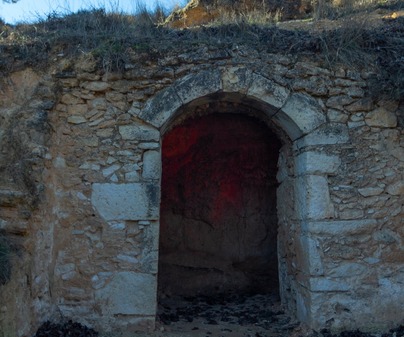 Cueva de Doña Catalina de Cardona. Casas de Benítez.
