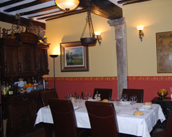 Restaurante Casa de los Gallos, en Cifuentes (Guadalajara)