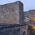 Arco de Bezudo y Muralla