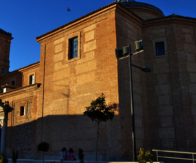 Iglesia de San Pedro y San Pablo en Poln