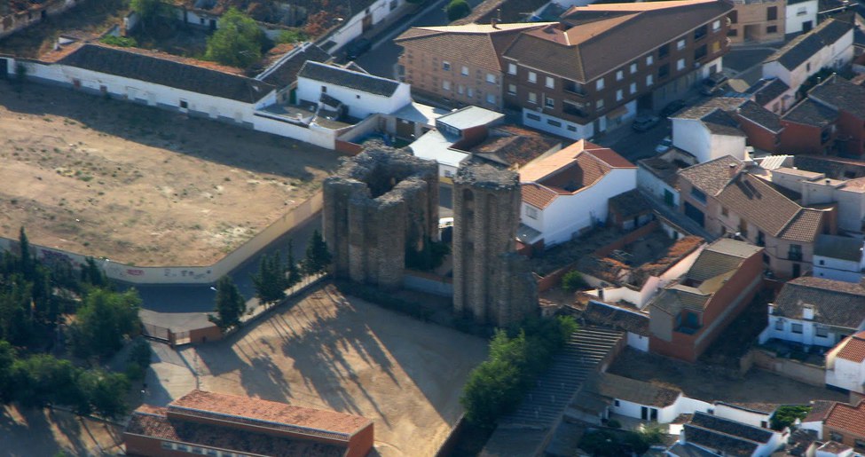 Iglesia de San Pedro y San Pablo en Poln 