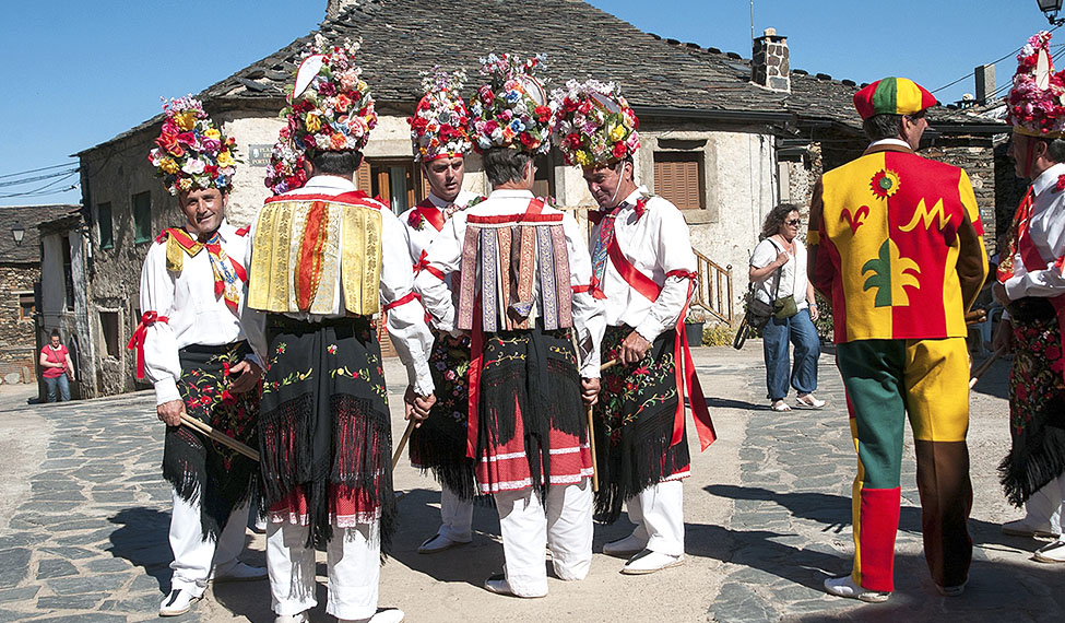 Danzas de la Octava del Corpus de Valverde de los Arroyos 