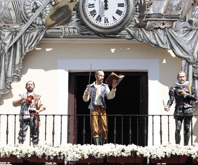 Pabelln de Ferias y Congresos de Ciudad Real - Reloj en la Plaza Mayor
