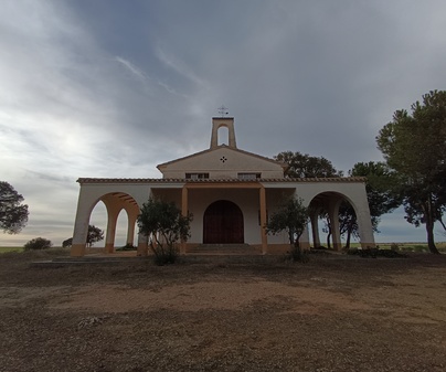 Casas de Fernando Alonso. Ermita San Cristbal.