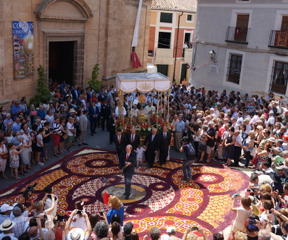 Fiesta de las Alfombras de Serrín del Corpus de Elche de la Sierra