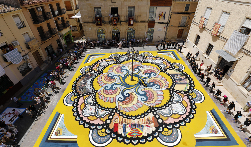 Fiesta de las Alfombras de Serrín del Corpus de Elche de la Sierra