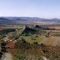 Vista a�rea de Navahermosa y su castillo. Montes de Toledo