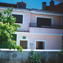Casa Rural Clares, en Ribagorda (Sotorribas, Cuenca)