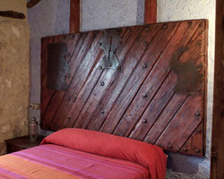 Casa Rural Cueva del Clavel, en Alcal del Jcar (Albacete)