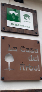 La casa del arbol placa