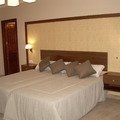 Habitación. Hostal Los Girasoles de Iniesta. Iniesta (Cuenca)