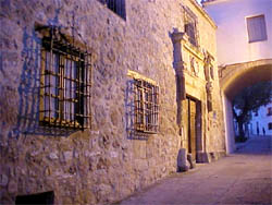 Casa rural Palacio de Ucls