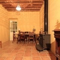 Salón rústico de Casa Rural Posada de Santa María en Picón (Ciudad Real)