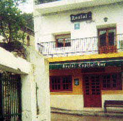 Hostal Capitol, en Caizares (Cuenca)