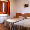 Hostal El Moral, en Valdecañas (Villas de la Ventosa, Cuenca) Hostal El Moral, en Valdecañas (Villas de la Ventosa, Cuenca)