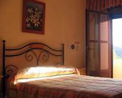 Hostal Almenara, en Paterna del Madera (Albacete)