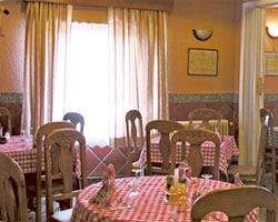 Hostal El lamo, en Horcajo de los Montes (Ciudad Real)