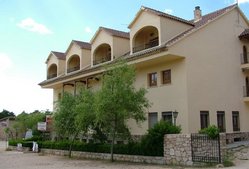 Hostal Ciudad Encantada, en Valdecabras (Cuenca)