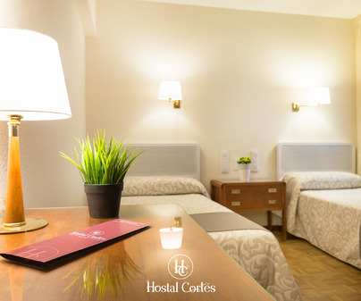 Hostal Corts 