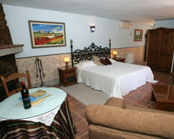 Hotel Apartamento Albamanjn, en Ossa de Montiel (Albacete)