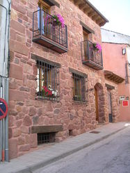 Apartamentos Turísticos La Carbonera, en Jadraque (Guadalajara)