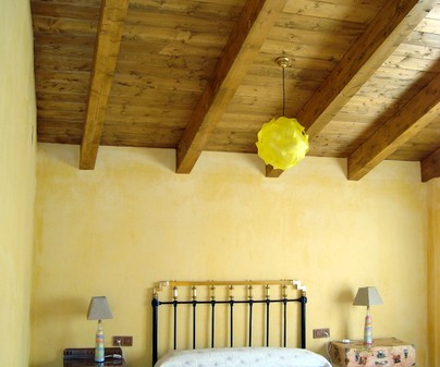 Habitacin amarilla Apartamentos El Fresno