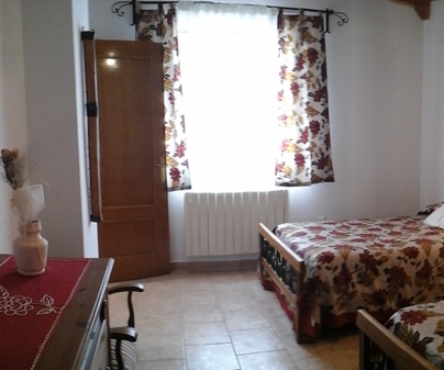 Habitacin Cerezo Apartamentos el Mirador del Otero en Caracenilla