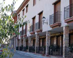 Apartamentos Turísticos Olmeda, en Alcalá del Júcar (Albacete)