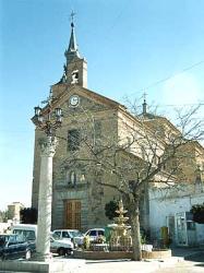 Burguillos, plaza e iglesia parroquial de Santa Mara Magdalena