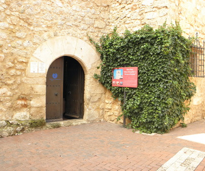 Entrada al Museo Etnogrfico